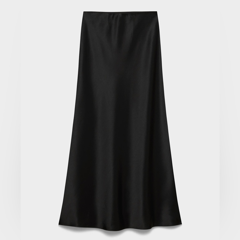 Aritizia Babaton Black Slip Satin Maxi Skirt
Size 4